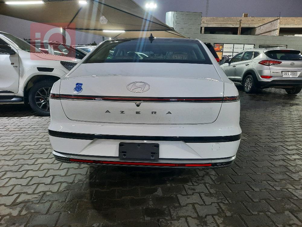 هیۆندای ازێرا